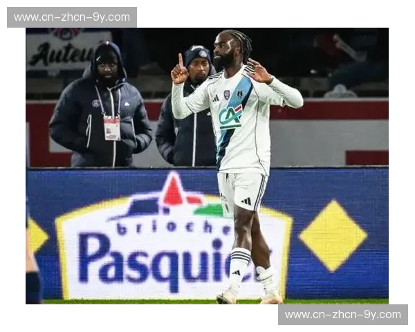 巴黎FC主场逼平雷恩，凯巴尔内切射门难破密集防守